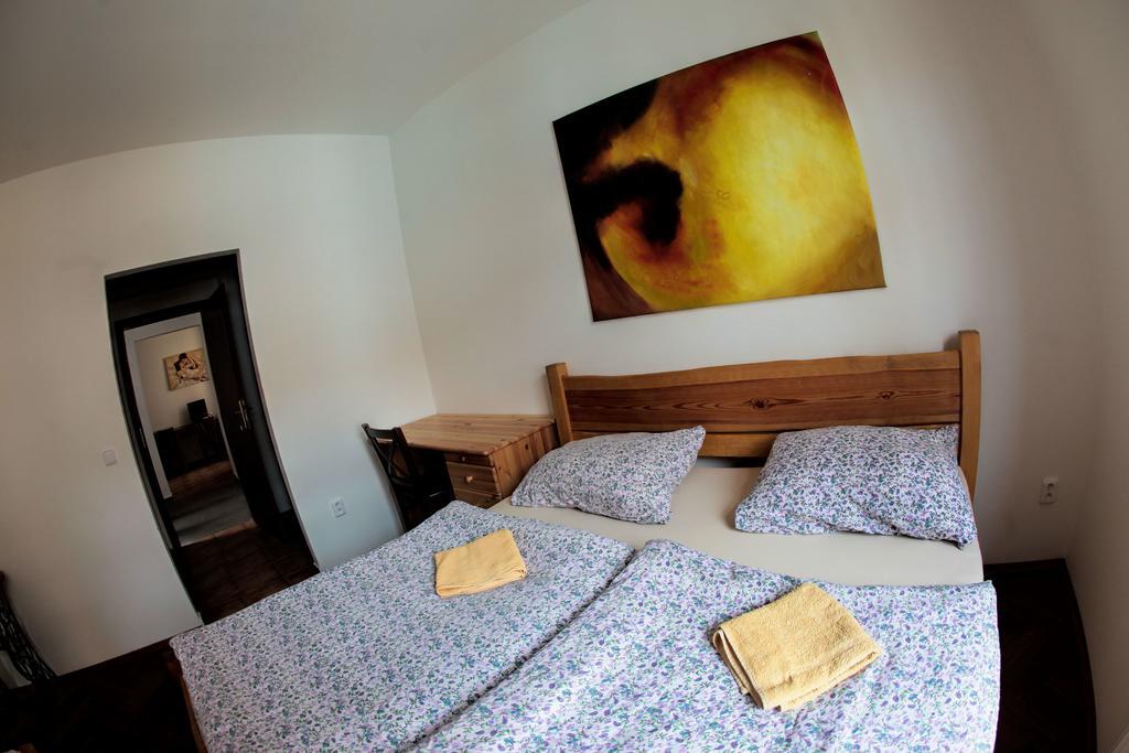Hostel Singer Pub Ceske Budejovice Bilik gambar