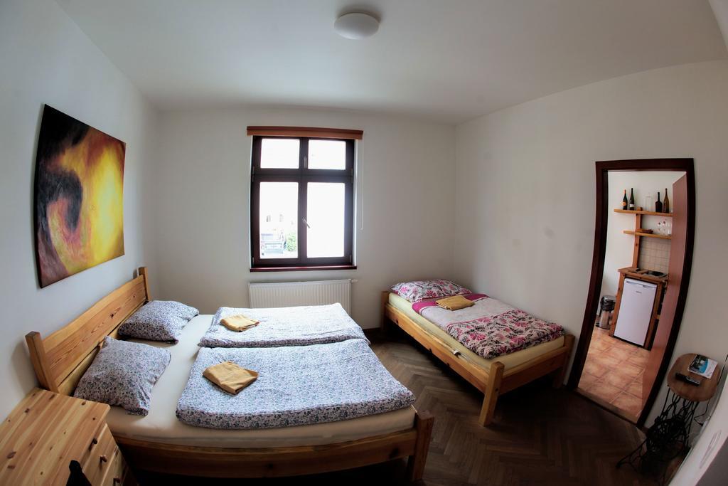 Hostel Singer Pub Ceske Budejovice Bilik gambar