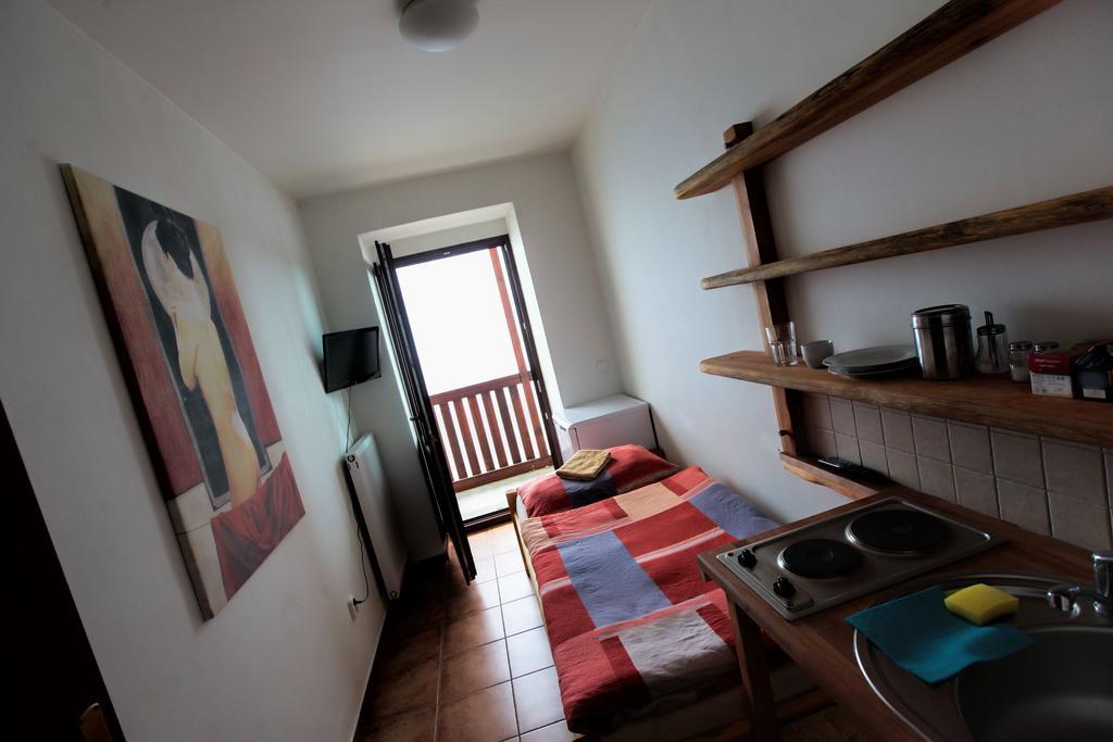 Hostel Singer Pub Ceske Budejovice Bilik gambar